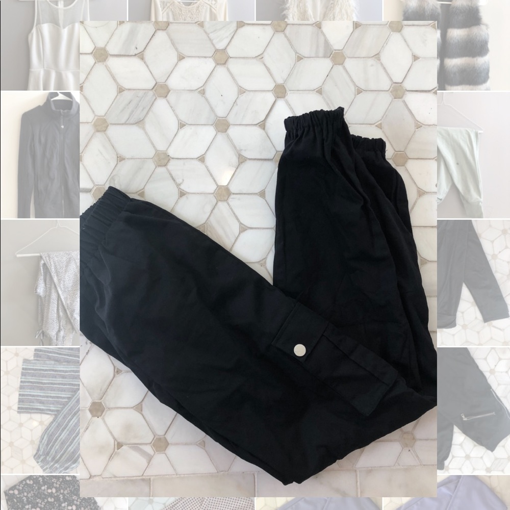 Black cargo joggers